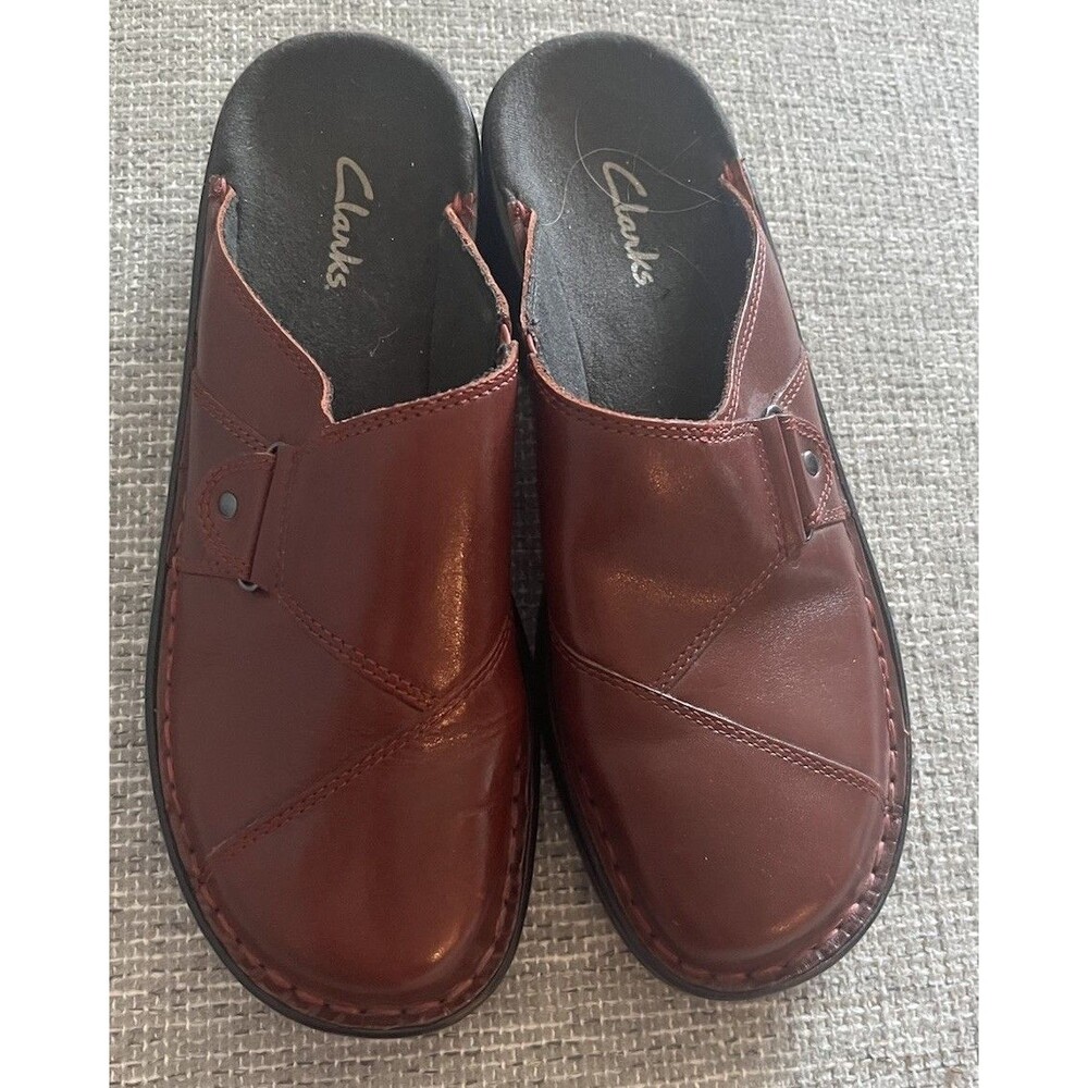 NEW Clarks Women's Brown Leather Slide Sandals Slip On Flat Strap US 7 M